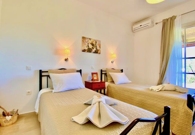 Villa in Agios Stefanos Kassiopi - Villa Kessar St. Stephanos with private pool Villa in Agios Stefanos Kassiopi - Villa Kessar St. Stephanos with private pool