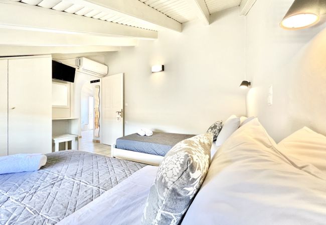 Villa in Kassiopi - Villa Trousas Kassiopi with private pool Villa in Kassiopi - Villa Trousas Kassiopi with private pool