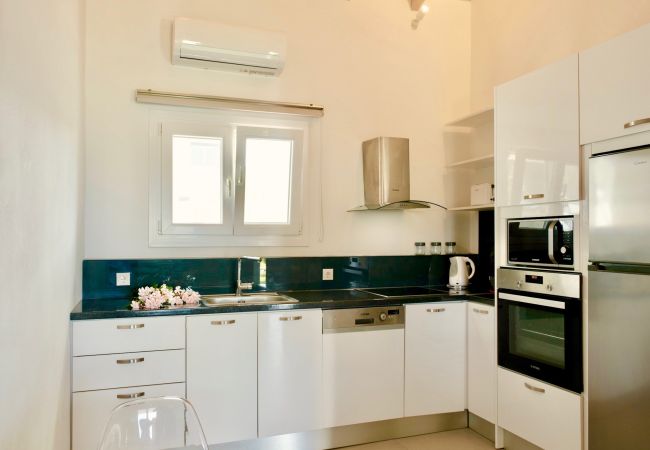 Villa in Acharavi - Beachfront Villa Stato Da Mar Grande Villa in Acharavi - Beachfront Villa Stato Da Mar Grande