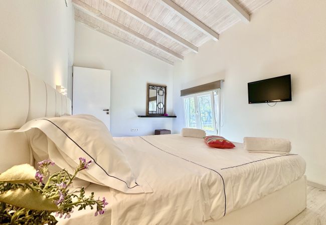 Villa in Acharavi - Beachfront Villa Stato Da Mar Romantic Villa in Acharavi - Beachfront Villa Stato Da Mar Romantic