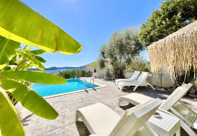 Villa in Perigiali - Luxury Villa San George with private pool Villa in Perigiali - Luxury Villa San George with private pool