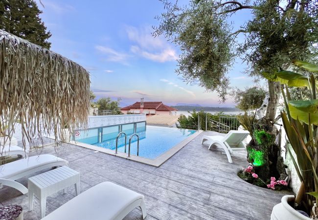 Villa in Perigiali - Luxury Villa San George with private pool Villa in Perigiali - Luxury Villa San George with private pool