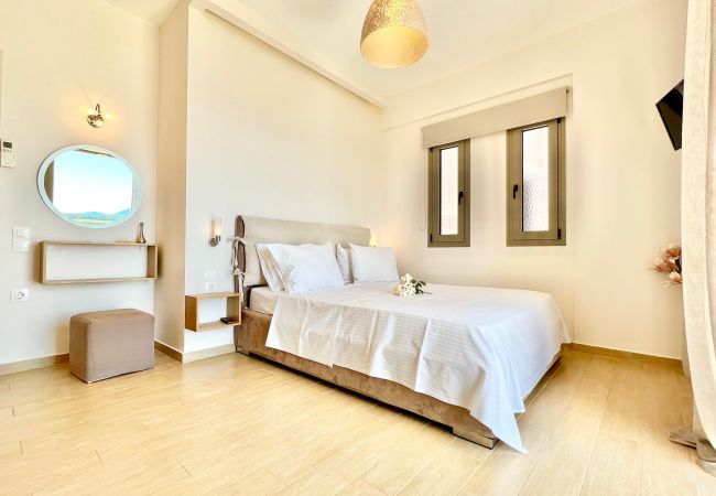 Villa in Perigiali - Luxury Villa San George with private pool Villa in Perigiali - Luxury Villa San George with private pool