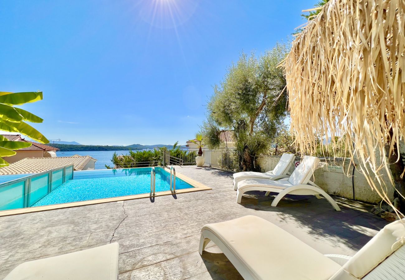 Villa in Perigiali - Luxury Villa San George with private pool