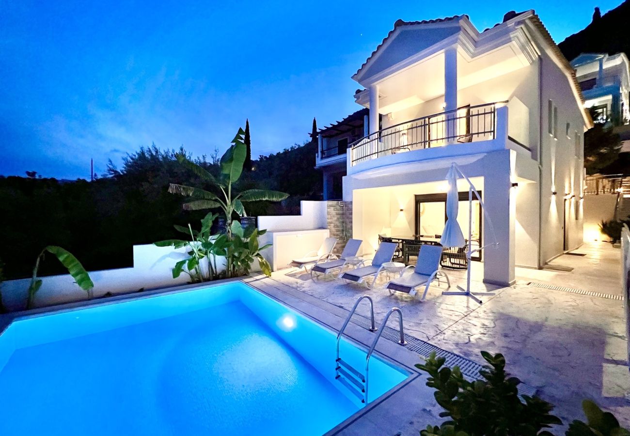 Villa in Perigiali - Luxury Villa Agios Dimitrios with private pool