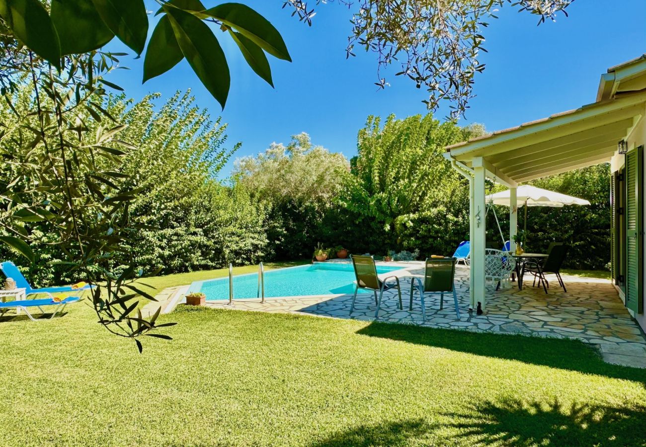 Villa in Lefkada - Beach Villa Fotini with private pool