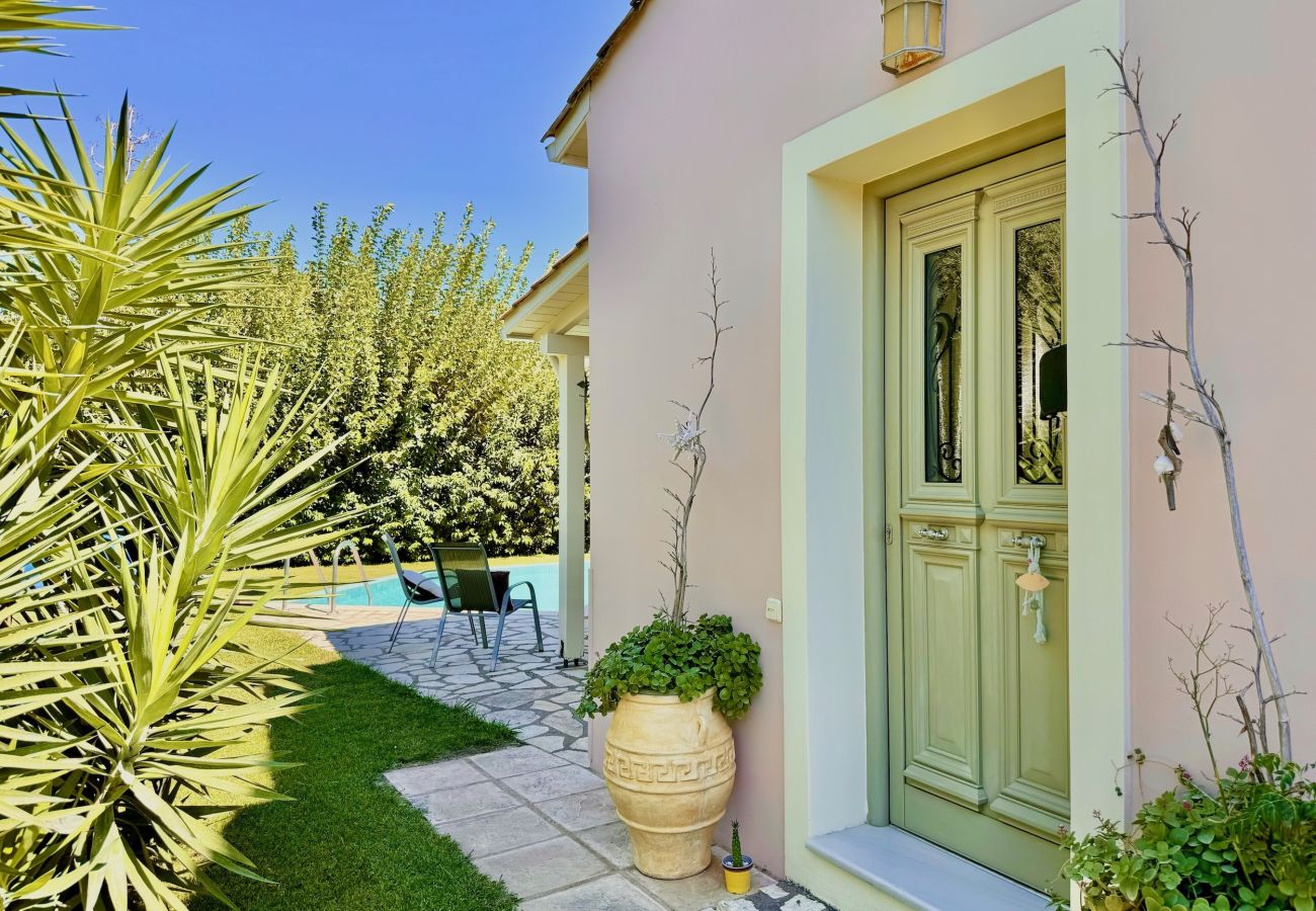 Villa in Lefkada - Beach Villa Fotini with private pool