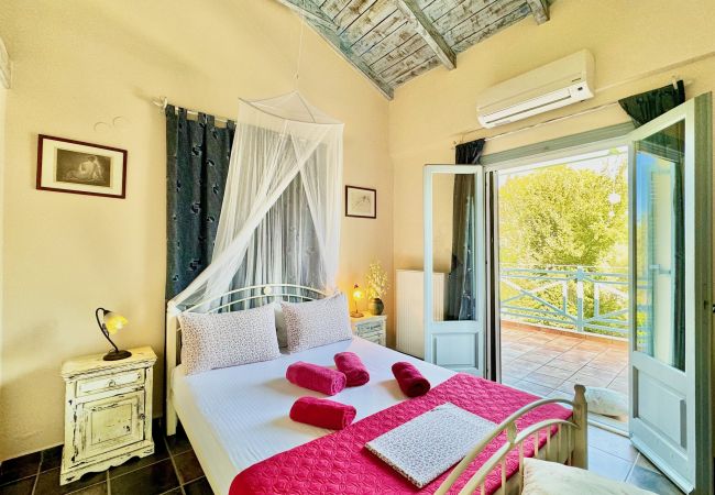 Villa in Lefkada - Beach Villa Simeoni with private pool Villa in Lefkada - Beach Villa Simeoni with private pool
