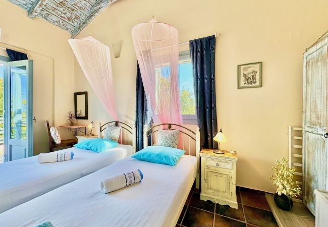 Villa in Lefkada - Beach Villa Simeoni with private pool Villa in Lefkada - Beach Villa Simeoni with private pool