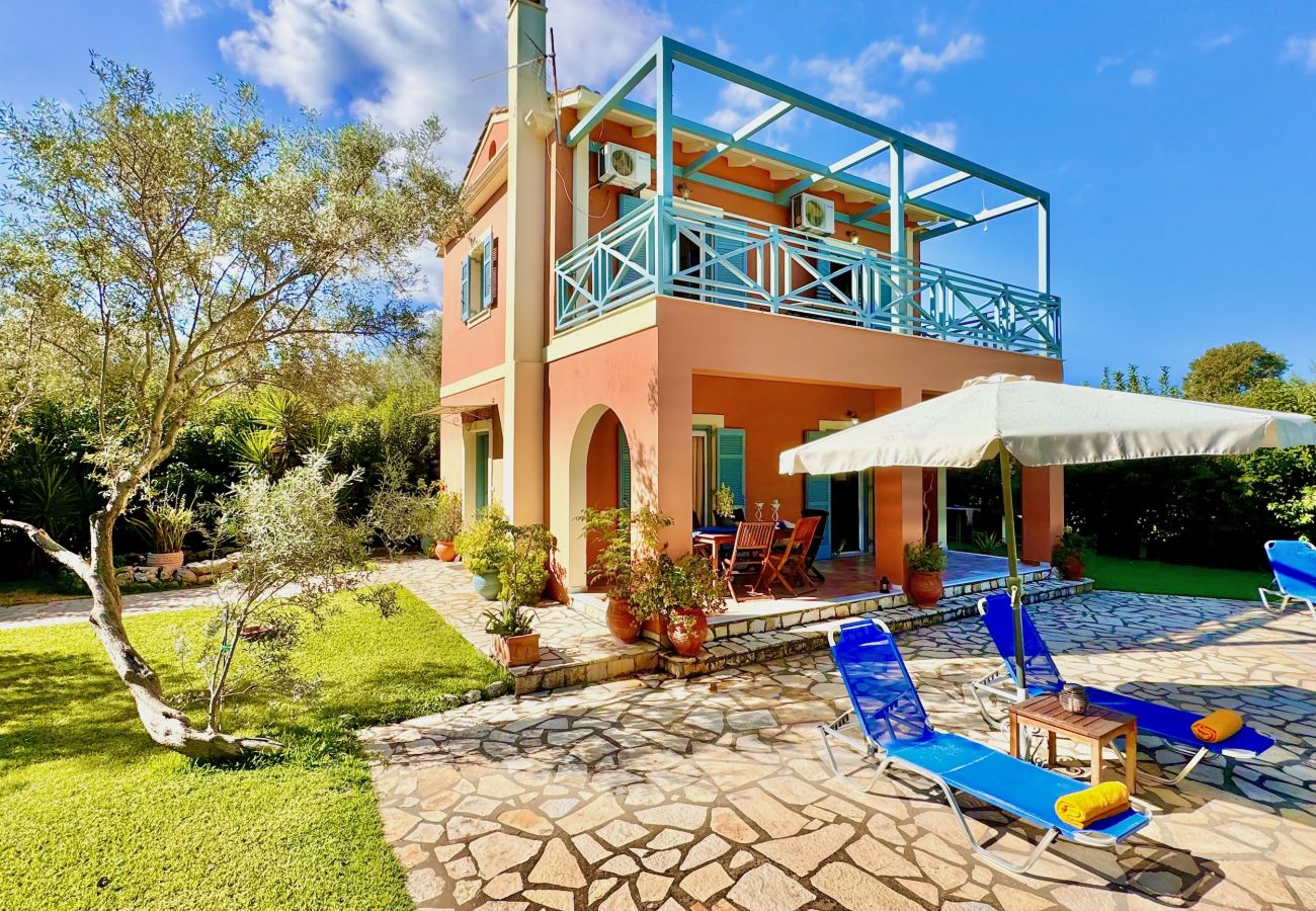 Villa in Lefkada - Beach Villa Simeoni with private pool