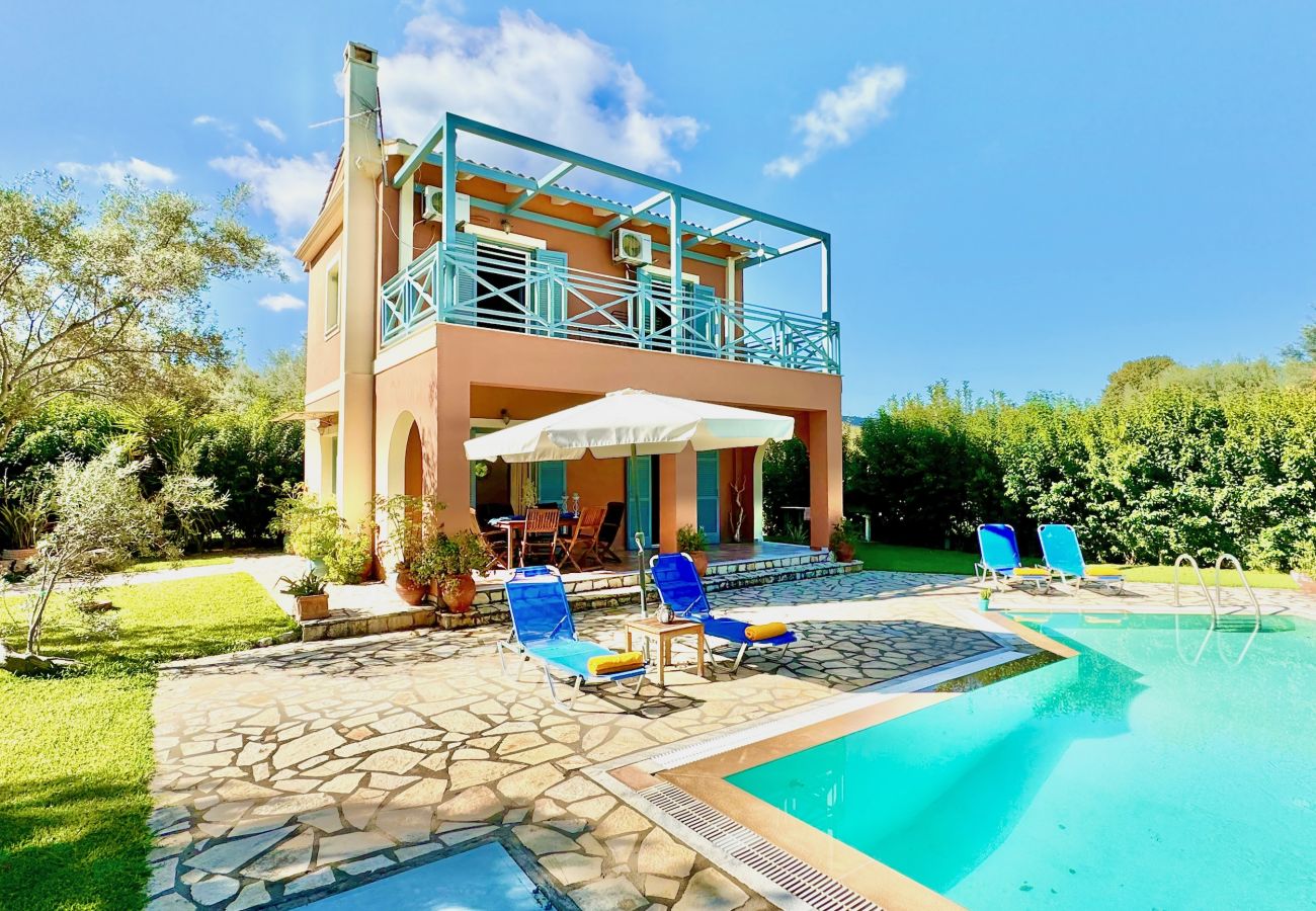 Villa in Lefkada - Beach Villa Simeoni with private pool