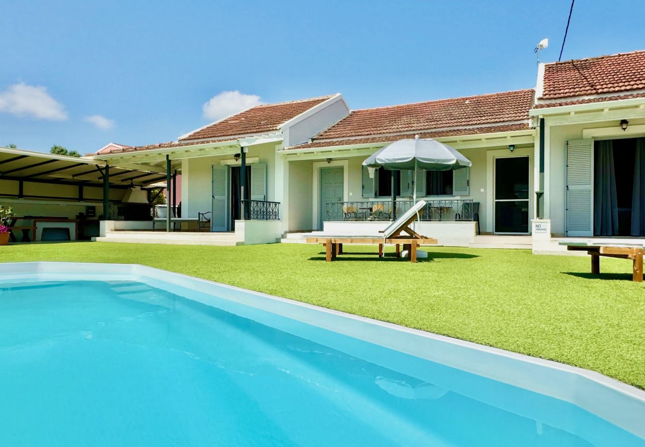 Villa in Sidari - Villa Doramarie Sidari with private pool