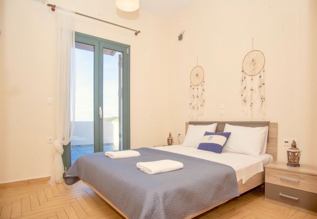 Villa in Almyrida - Beach Villa Evgenia with private pool Villa in Almyrida - Beach Villa Evgenia with private pool