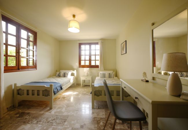Villa in Roda - Renas Sweet Home near Roda Villa in Roda - Renas Sweet Home near Roda