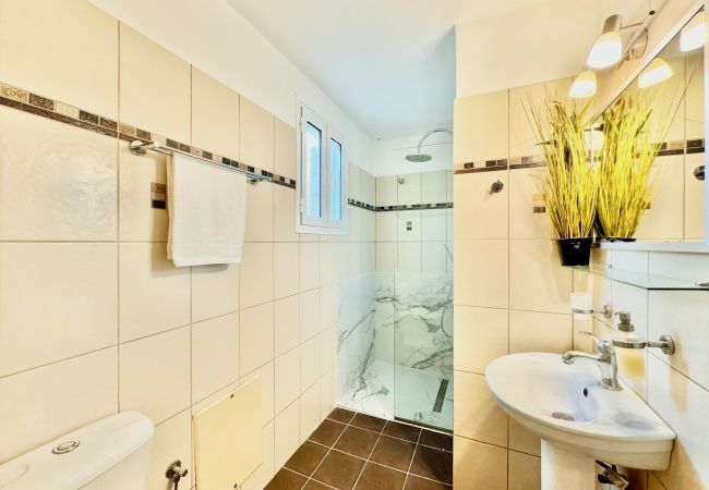 Apartment in Acharavi - Beachfront Suite GardenMare 2 Apartment in Acharavi - Beachfront Suite GardenMare 2