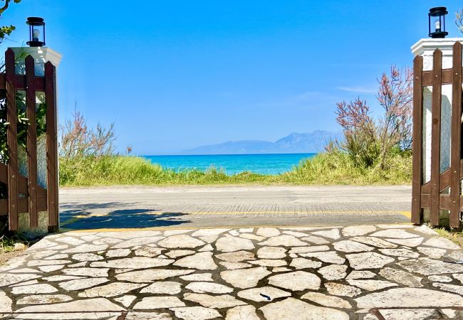 Apartment in Acharavi - Beachfront Suite GardenMare 1 Apartment in Acharavi - Beachfront Suite GardenMare 1