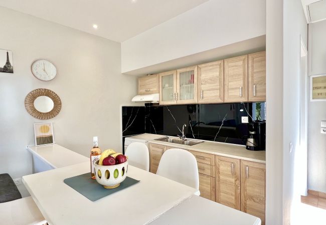 Apartment in Acharavi - Beachfront Suite GardenMare 1 Apartment in Acharavi - Beachfront Suite GardenMare 1