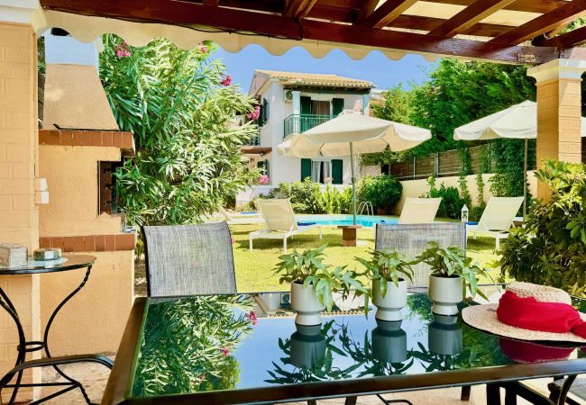 Villa in Chalikounas - Beachfront Villa Rania with private pool Villa in Chalikounas - Beachfront Villa Rania with private pool