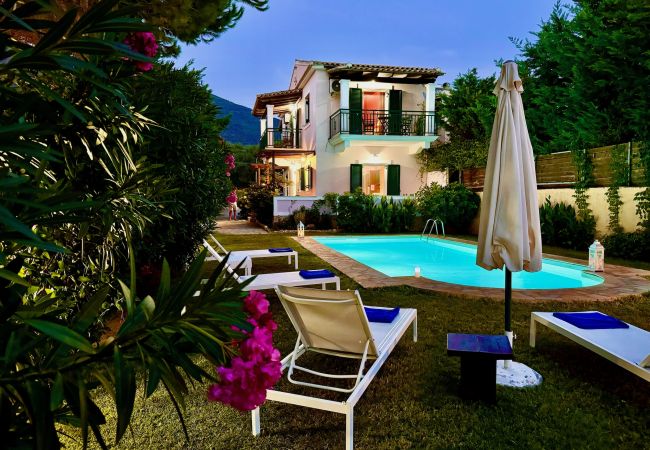 Villa in Chalikounas - Beachfront Villa Rania with private pool Villa in Chalikounas - Beachfront Villa Rania with private pool
