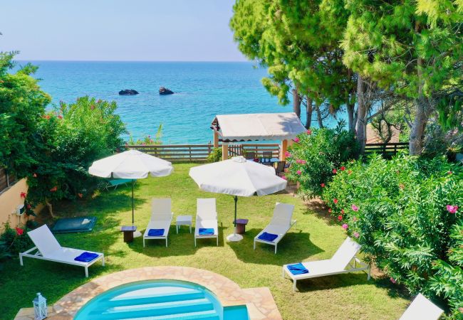 Villa in Chalikounas - Beachfront Villa Rania with private pool Villa in Chalikounas - Beachfront Villa Rania with private pool