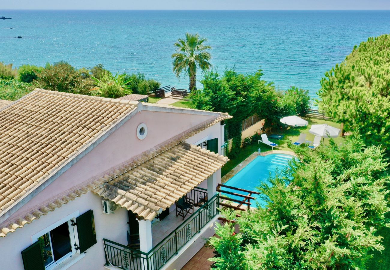 Villa in Chalikounas - Beachfront Villa Rania with private pool