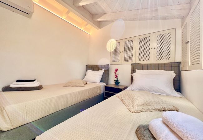 Villa in Vingla - Dimitris Luxury Cottage with private pool Villa in Vingla - Dimitris Luxury Cottage with private pool
