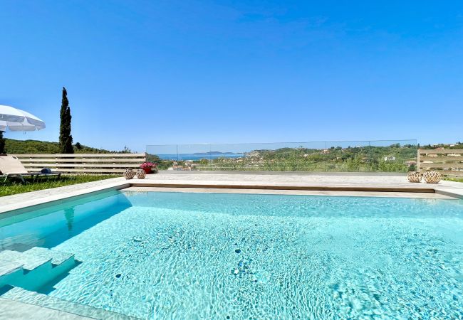 Villa in Arillas - Luxury Villa Makris with private heatable pool Villa in Arillas - Luxury Villa Makris with private heatable pool