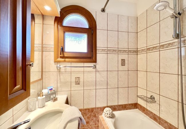Villa in Arillas - Luxury Villa Makris with private heatable pool Villa in Arillas - Luxury Villa Makris with private heatable pool