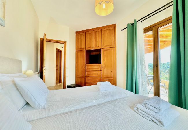 Villa in Arillas - Luxury Villa Makris with private heatable pool Villa in Arillas - Luxury Villa Makris with private heatable pool