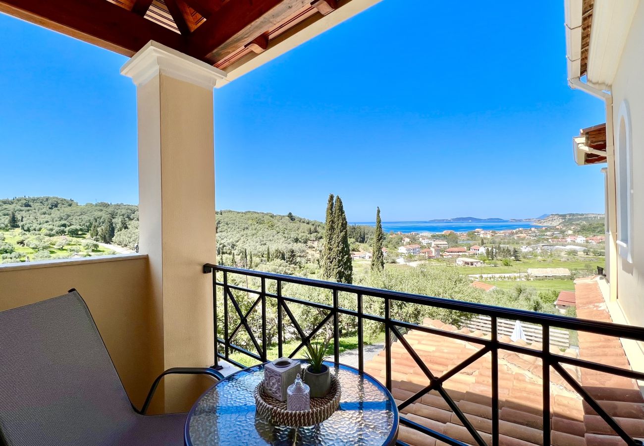 Villa in Arillas - Luxury Villa Makris with private heatable pool