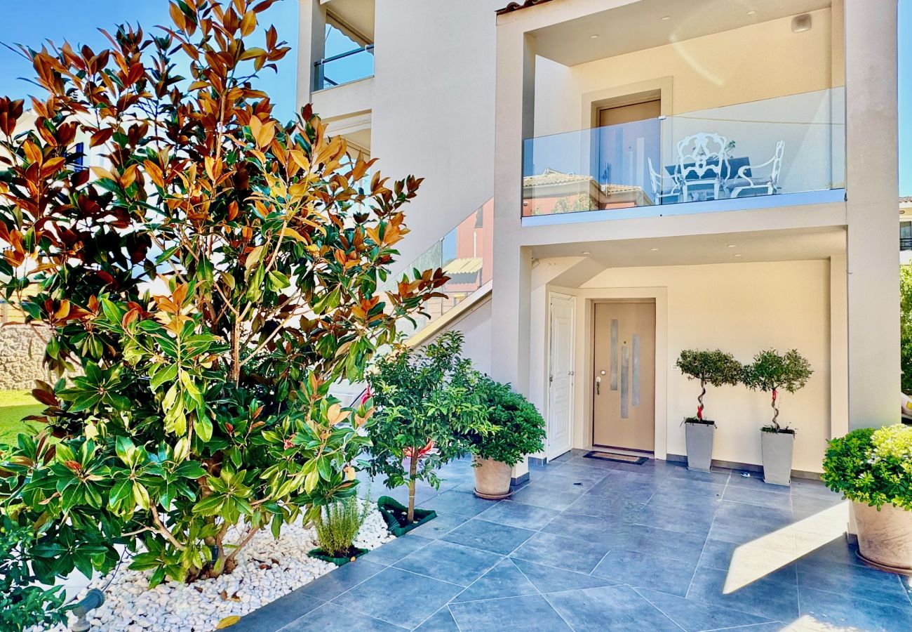 Villa in Corfu Town - Miranda Corfu City Villa with private pool