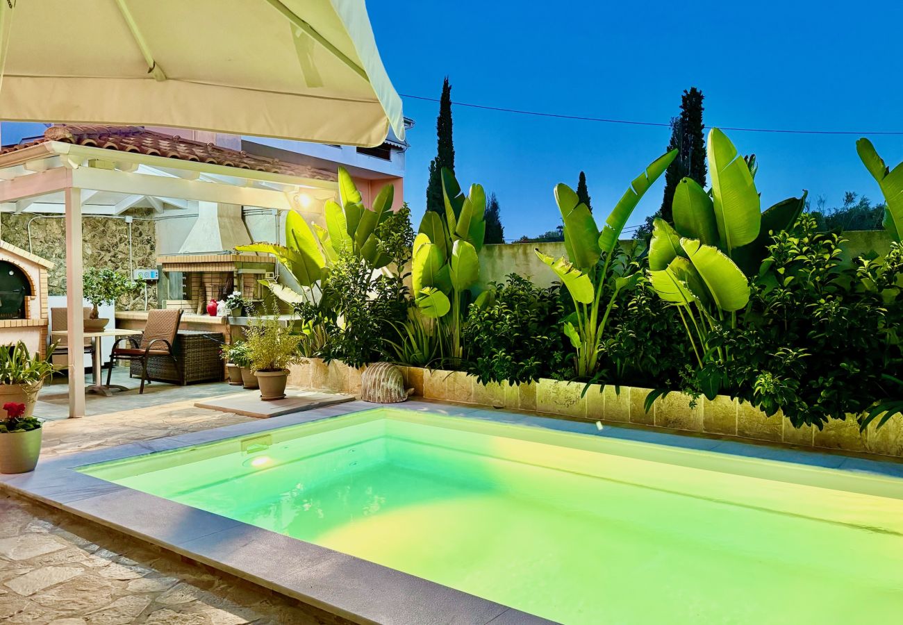 Villa in Corfu Town - Miranda Corfu City Villa with private pool