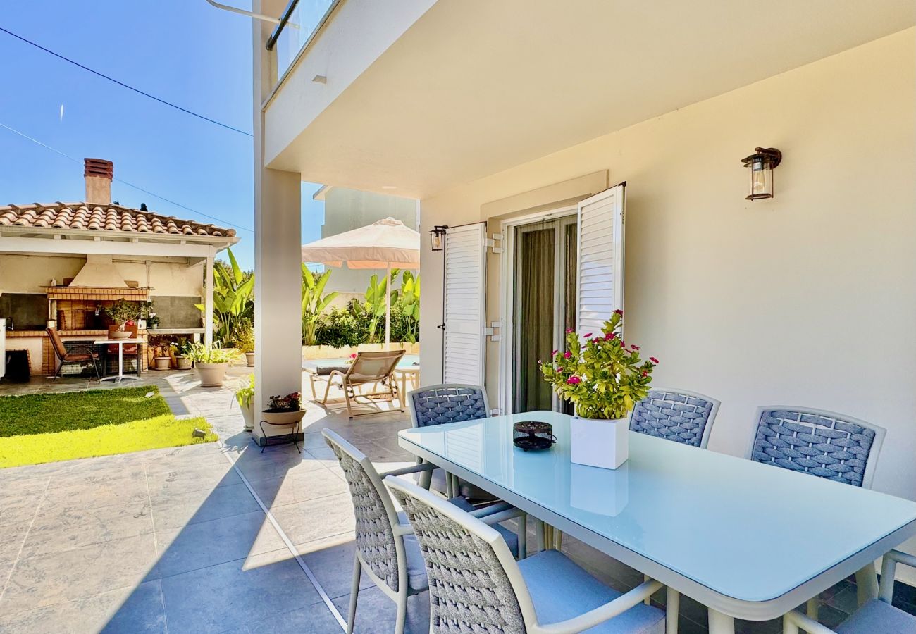 Villa in Corfu Town - Miranda Corfu City Villa with private pool