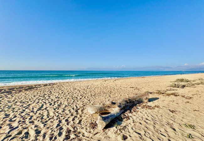 Villa in Acharavi - Beachfront Villa JustRelax with private pool Villa in Acharavi - Beachfront Villa JustRelax with private pool