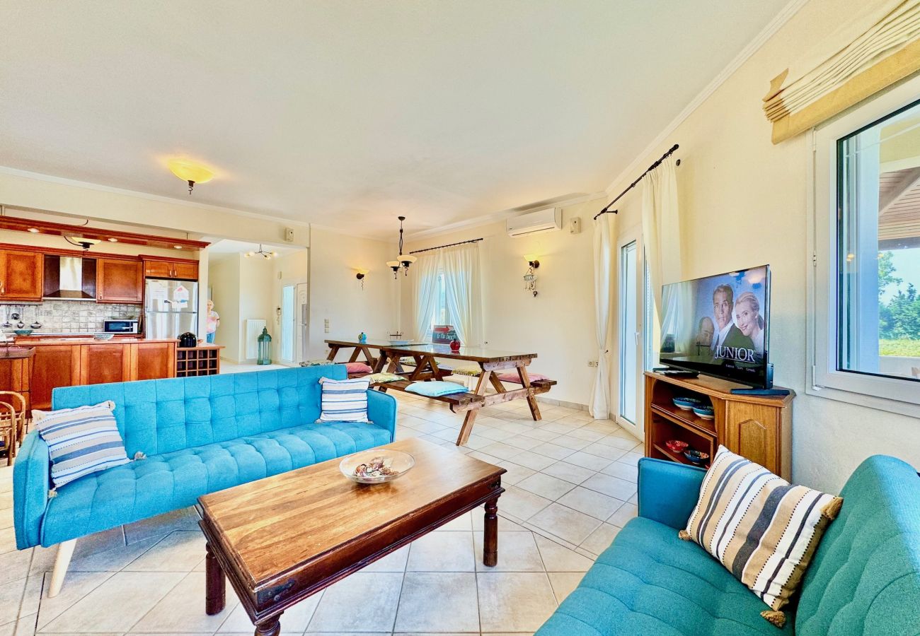 Villa in Acharavi - Beachfront Villa JustRelax with private pool