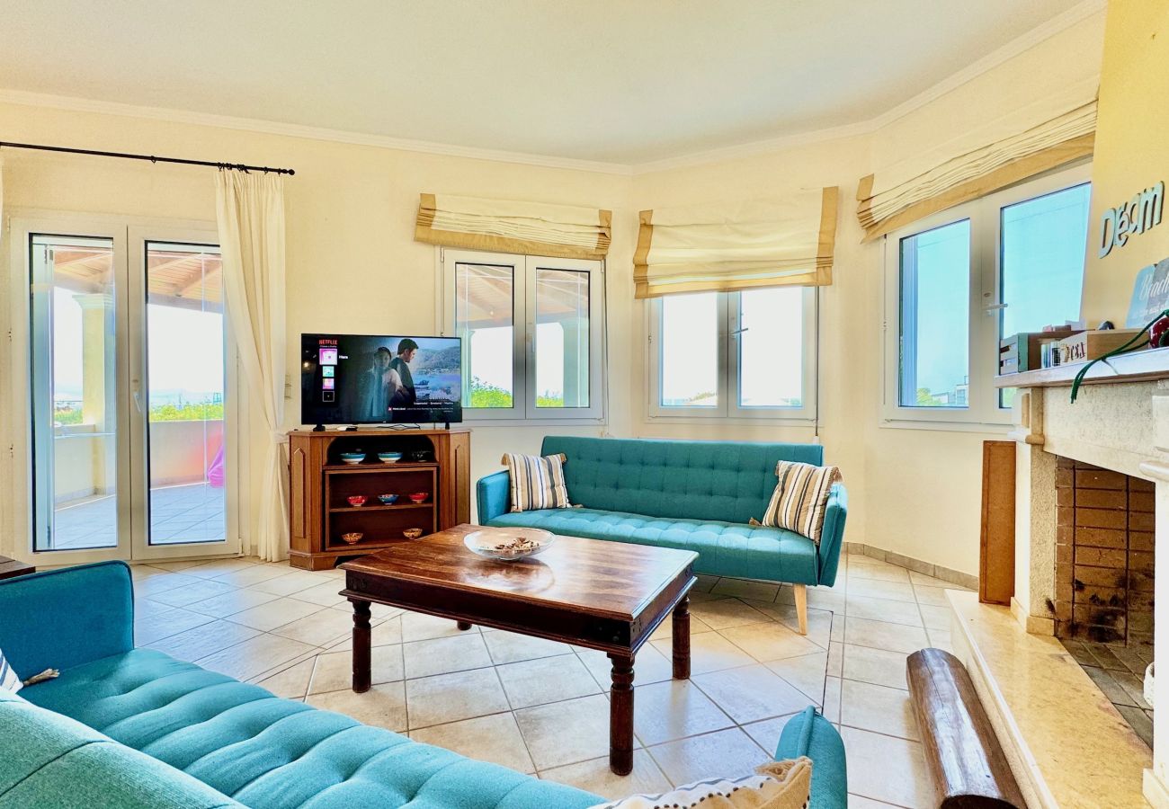 Villa in Acharavi - Beachfront Villa JustRelax with private pool