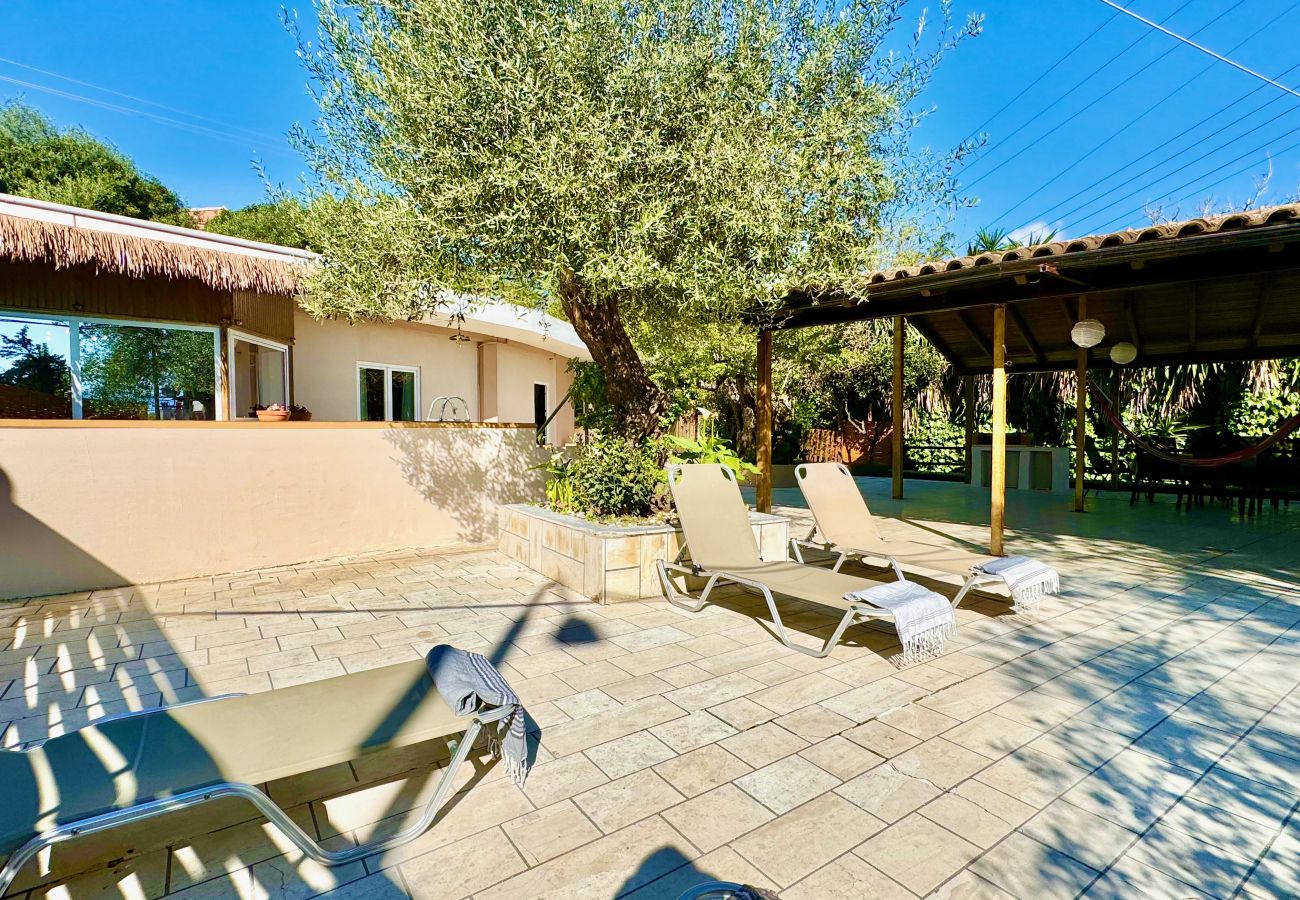 Villa in Dassia - Villa Sophia Central with private plunge pool