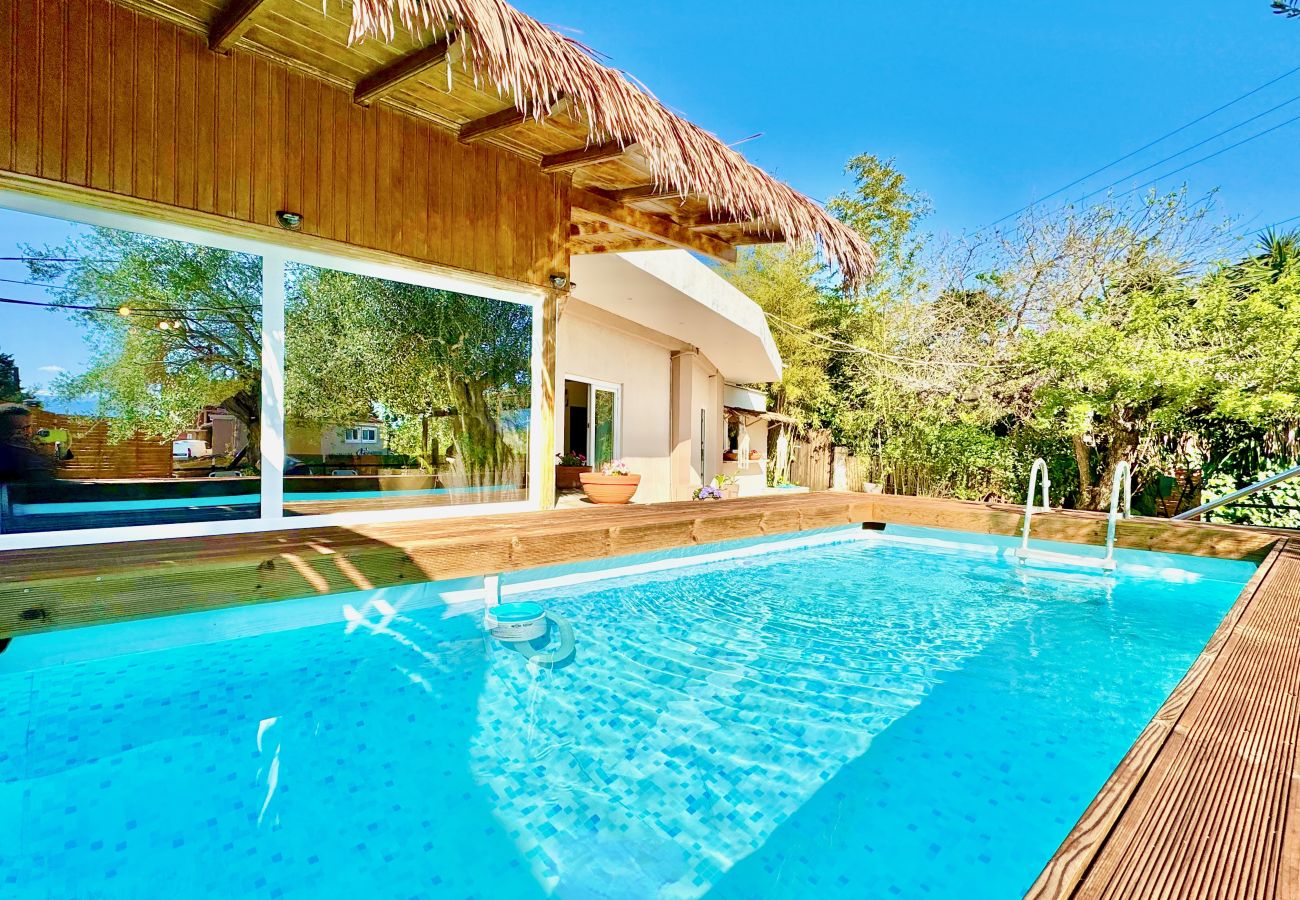 Villa in Dassia - Villa Sophia Central with private plunge pool