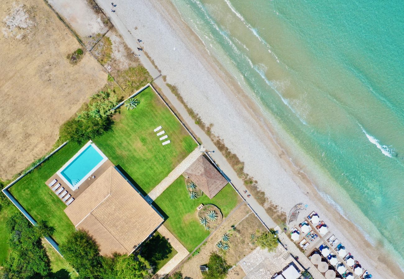Villa in Acharavi - Beachfront Villa Calypso with private pool