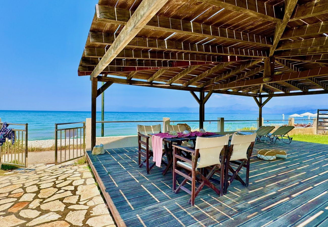 Villa in Acharavi - Beachfront Villa Calypso with private pool