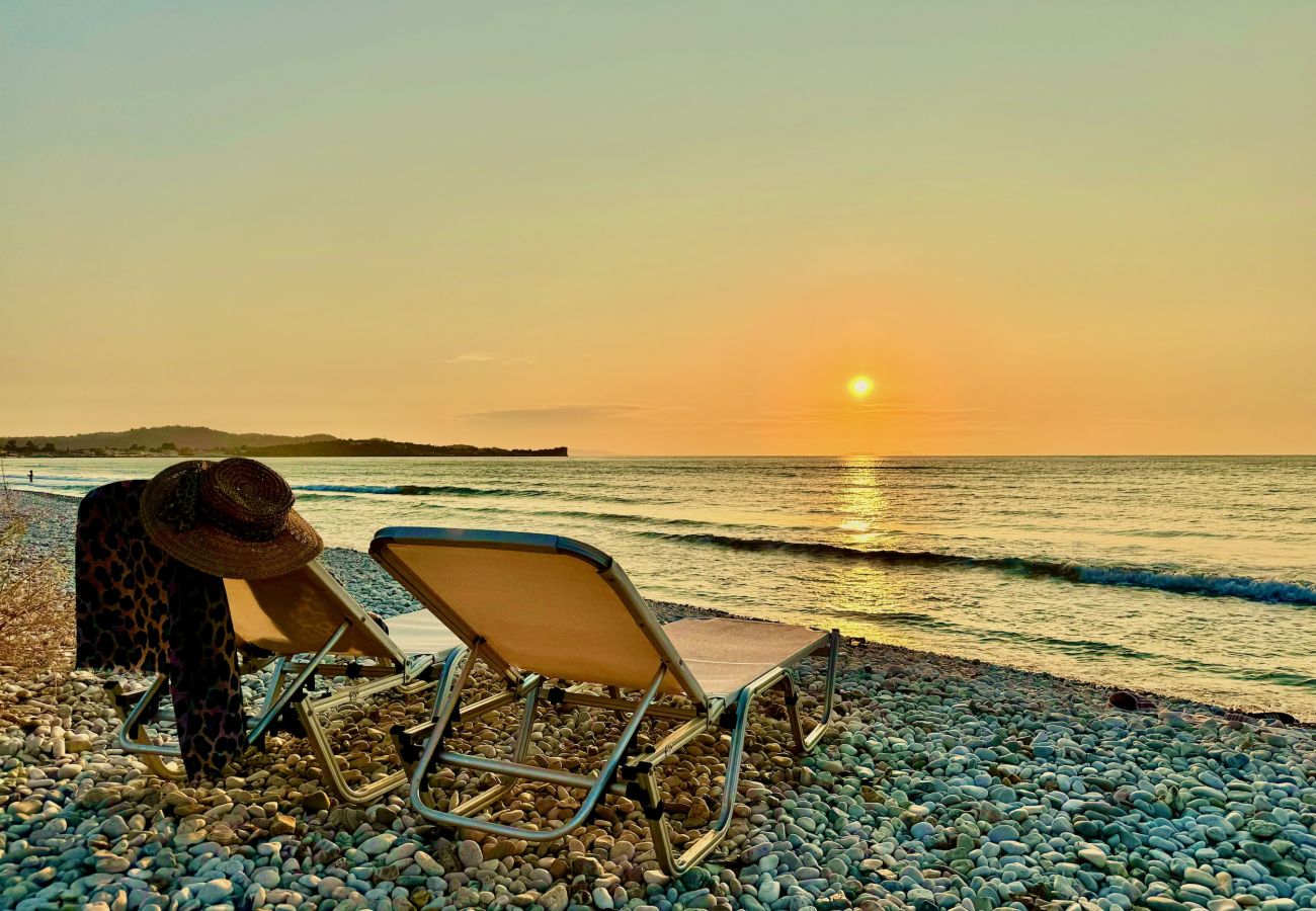 Villa in Acharavi - Beachfront Villa Calypso with private pool