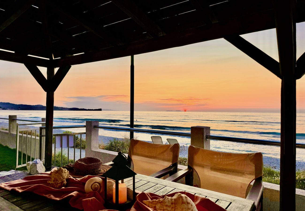 Villa in Acharavi - Beachfront Villa Calypso with private pool