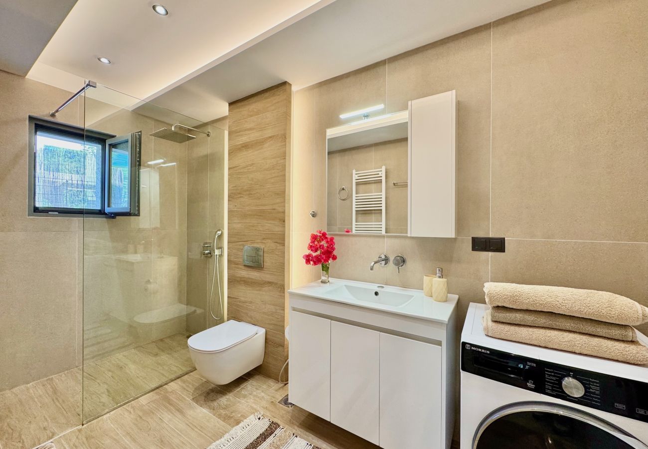 Villa in Dassia - Luxury Villa Mateo with private pool