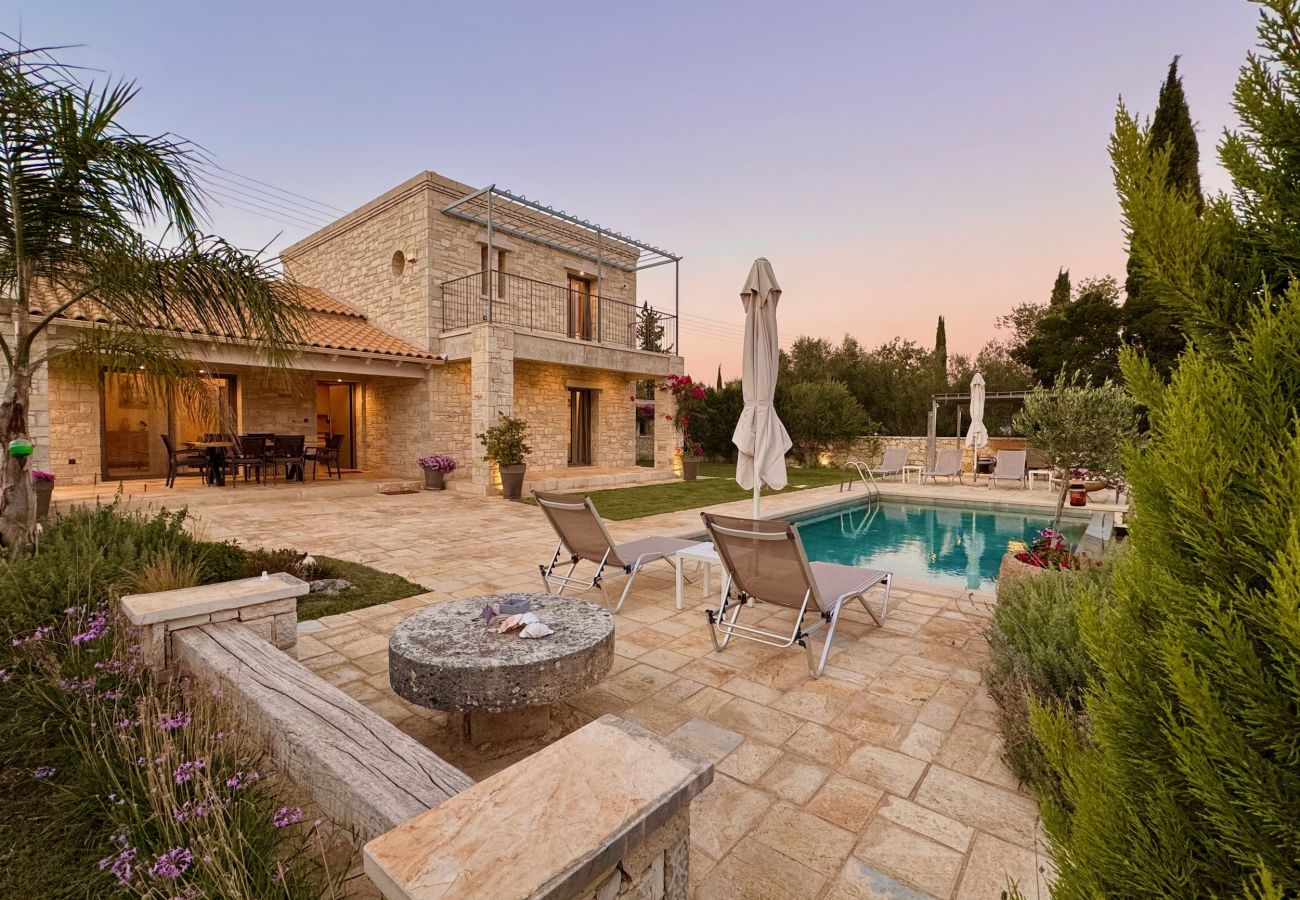 Villa in Dassia - Luxury Villa Mateo with private pool