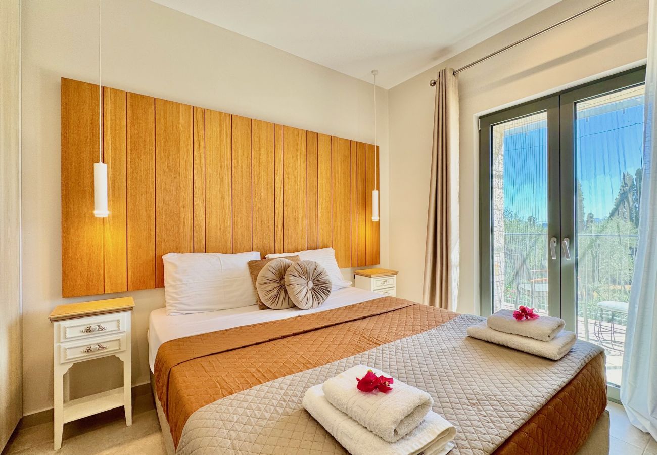 Villa in Dassia - Luxury Villa Mateo with private pool