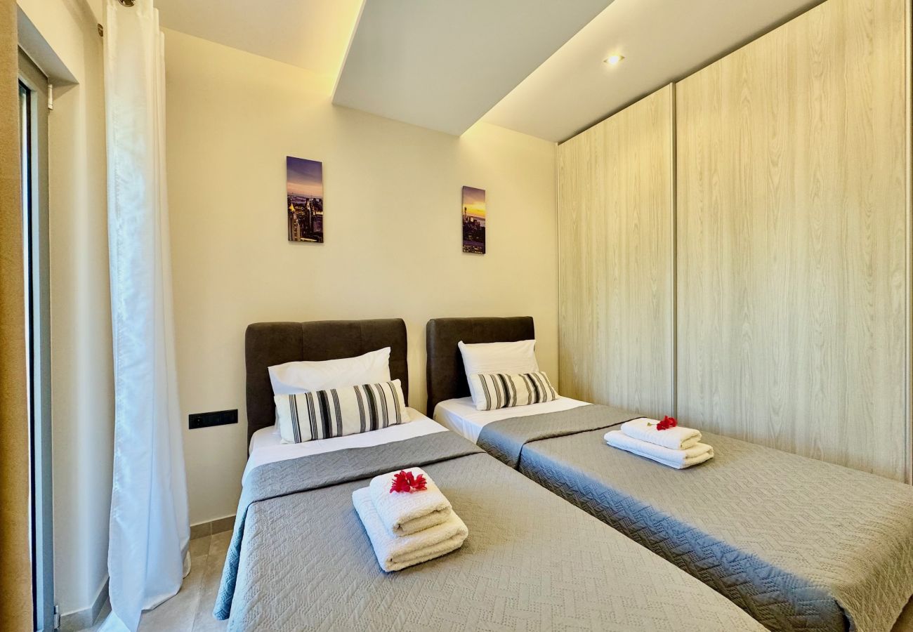 Villa in Dassia - Luxury Villa Mateo with private pool