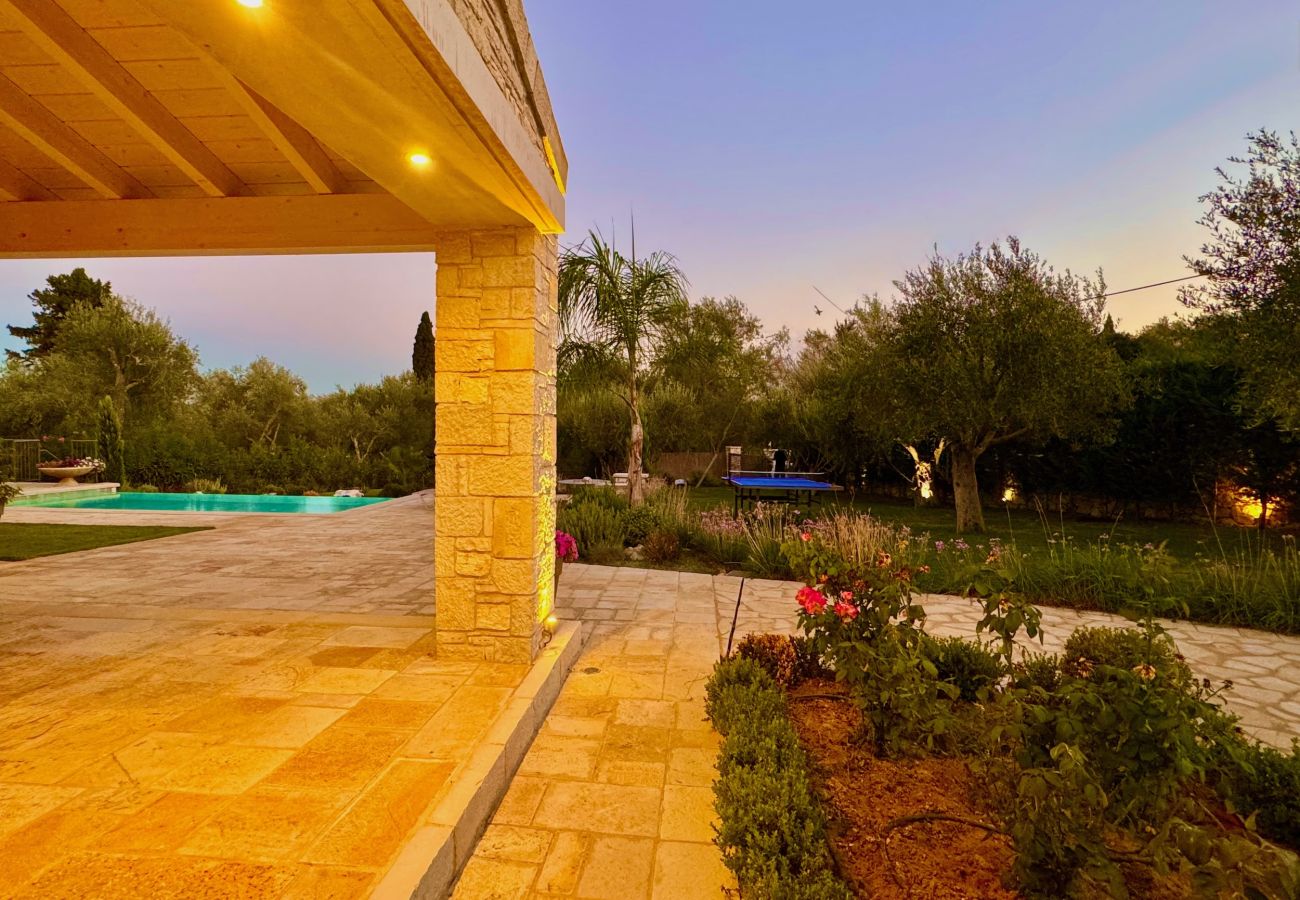 Villa in Dassia - Luxury Villa Mateo with private pool
