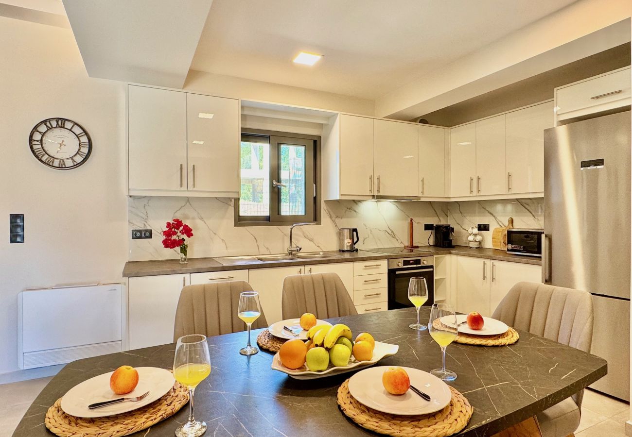 Villa in Dassia - Luxury Villa Mateo with private pool