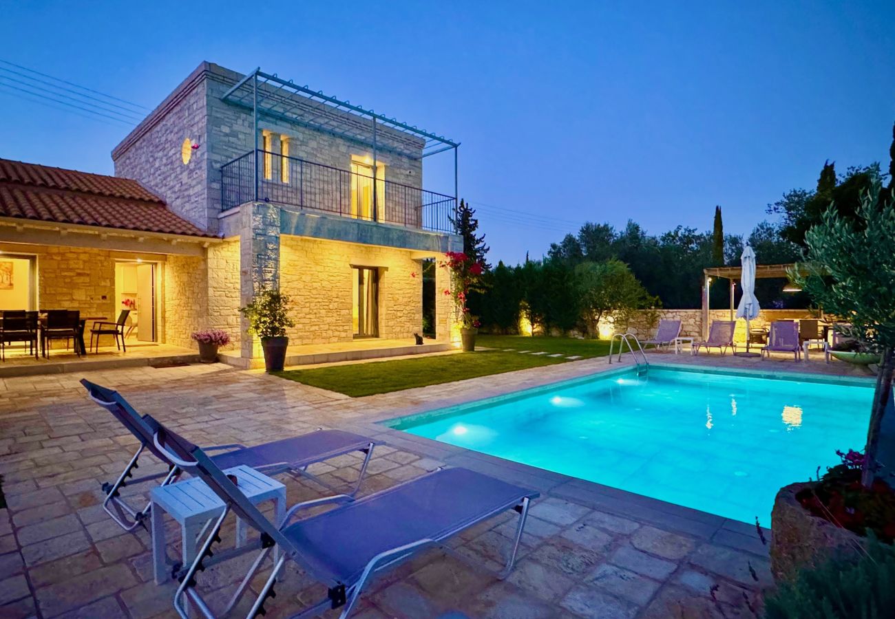 Villa in Dassia - Luxury Villa Mateo with private pool