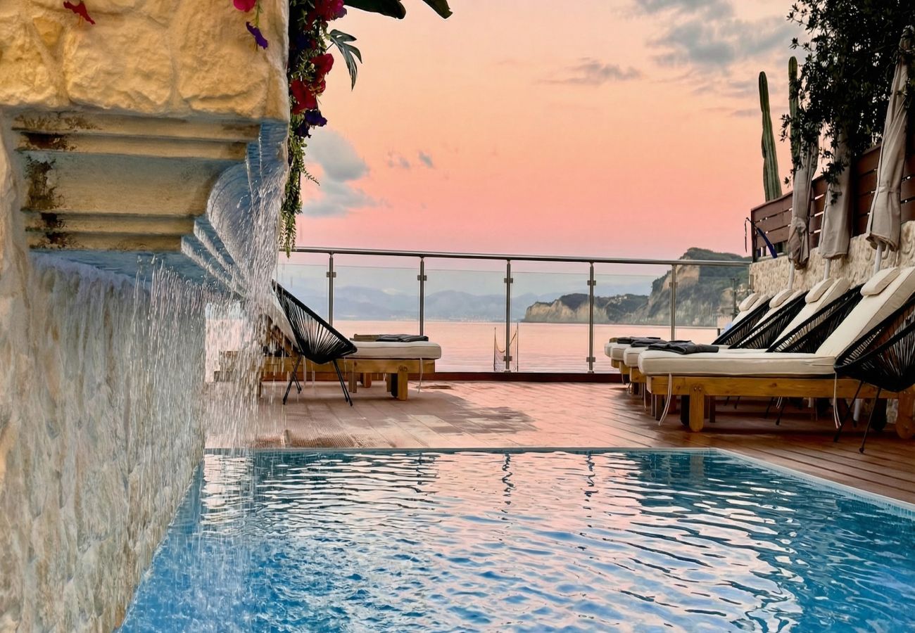 Villa in Sidari - Beachfront Villa Anatoli with private heated pool